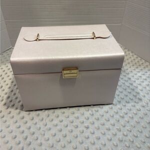 Elegant White Jewelry Box
